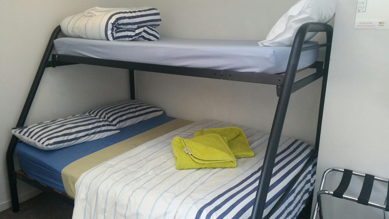 Loft 109 Backpackers Hostel Тауранга Екстер'єр фото