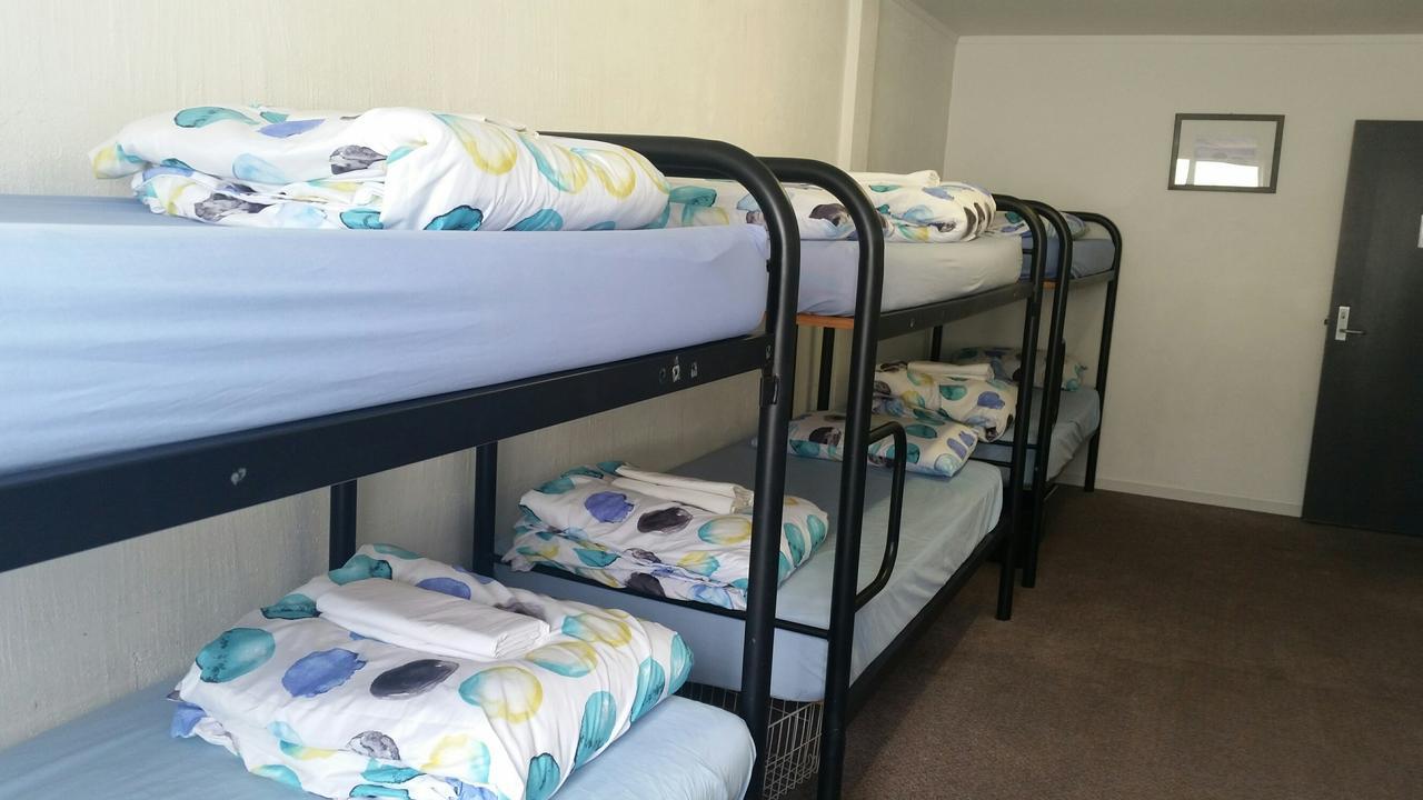 Loft 109 Backpackers Hostel Тауранга Екстер'єр фото