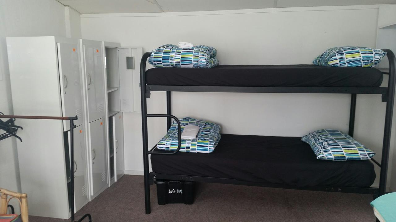 Loft 109 Backpackers Hostel Тауранга Екстер'єр фото