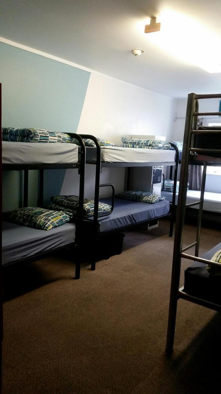 Loft 109 Backpackers Hostel Тауранга Екстер'єр фото